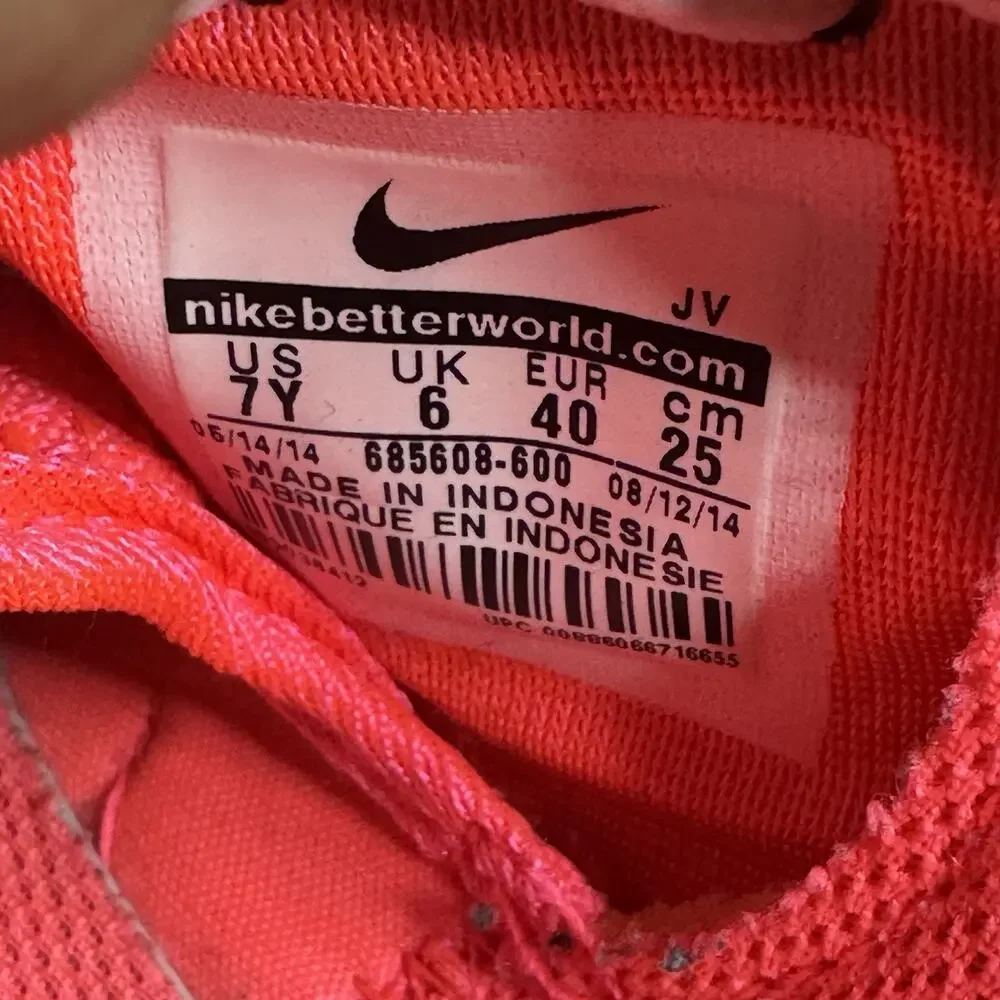Nike Women's Roshe One Sneakers, Pink/Stardust/White, 7y Medium US - Picture 6 of 6